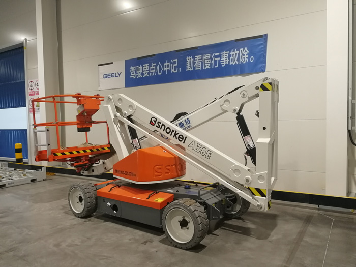 A38E電動曲臂式高空作業平臺 A38E電動曲臂式高空作業平臺